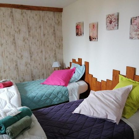 Les Dauphins Apartamento Saint-Romain-de-Jalionas Exterior foto